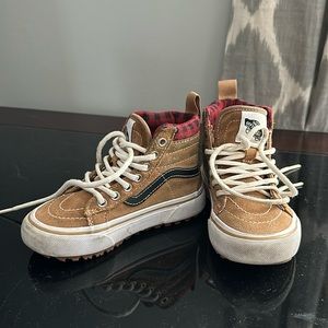 Vans kids hi tops (SK8-Hi MTE-1) size 10.5